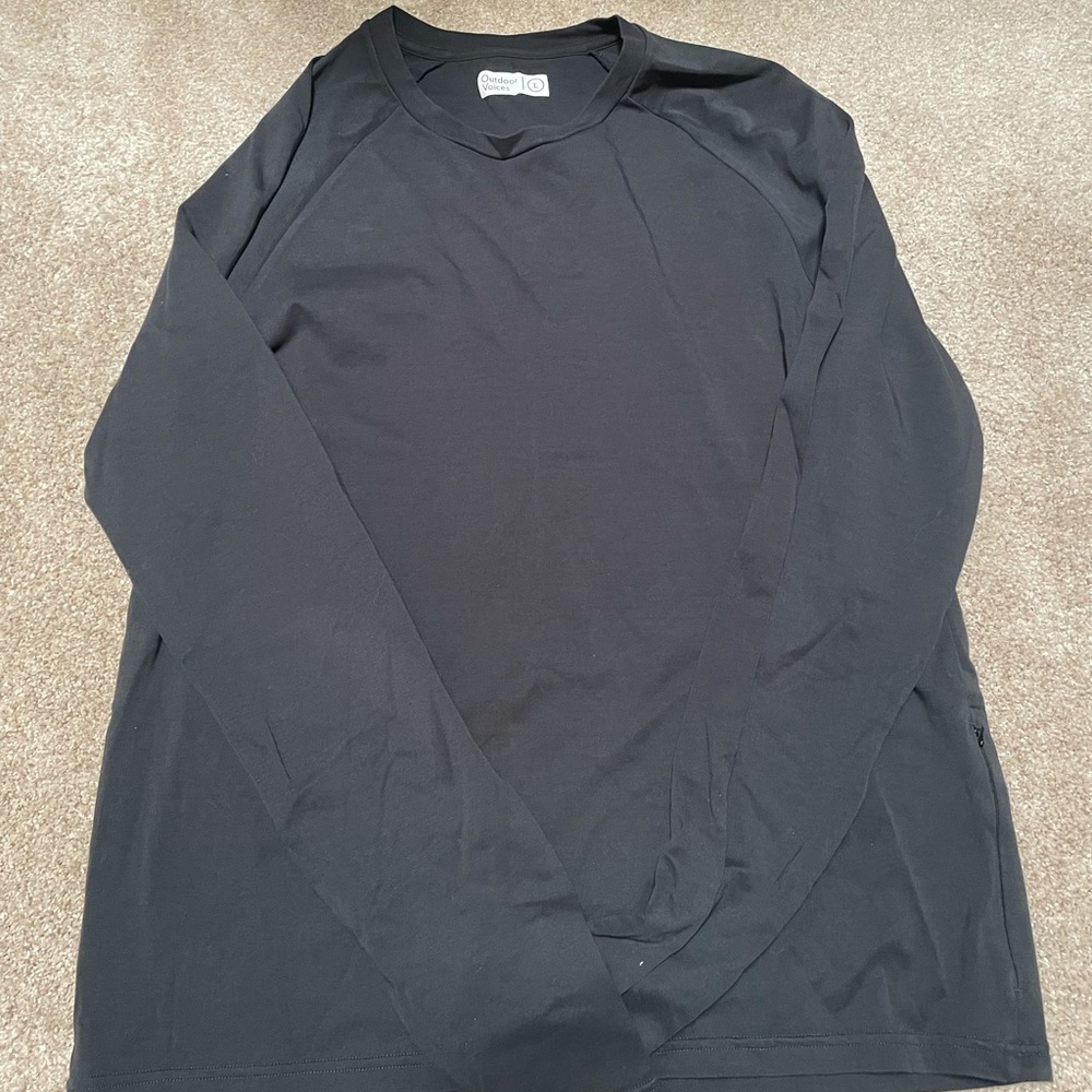 Outdoor Voices Men’s black long sleeve